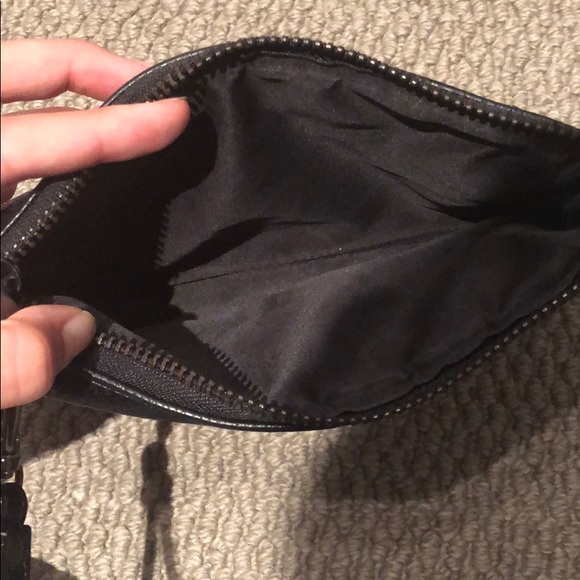 Black leather clutch - Picture 3 of 5